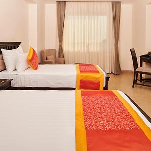 Palace Wings Room